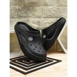 Feel alive Set Of 2 Ultra-Comfortable Lightweight Clogs image 5