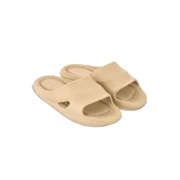 Feel alive Set Of 2 Ultra-Comfortable Lightweight Clogs image 2