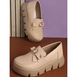 FEET RUNNER Women Beige Sneakers-picture-40