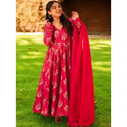 FIDHARA Floral Printed Empire V-Neck Pure Silk Anarkali Kurta & Churidar With Dupatta-picture-32