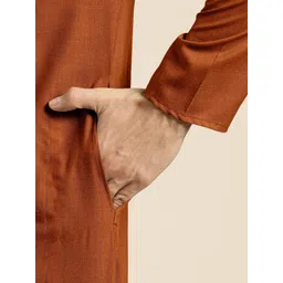 Fifth U Men Thread Work Kurta image 4