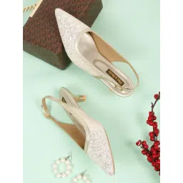 Flat n Heels Women's Gold Back Strap Sandals-picture-28