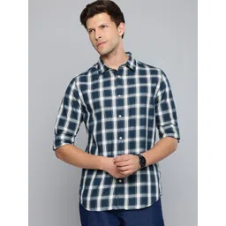 Flying Machine Pure Cotton Slim Fit Checked Casual Shirt-picture-36
