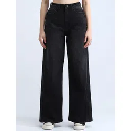 Flying Machine Women Relaxed Fit High-Rise Light Fade Stretchable Jeans-image-30