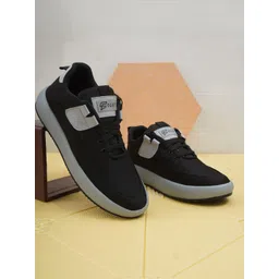 FOGGY Men Sneakers-picture-29