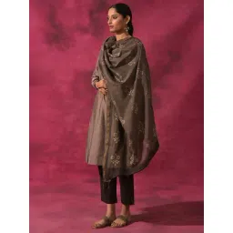 Folksong By W Brown Printed Dupatta-picture-33