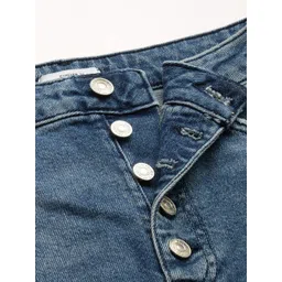 FOREVER 21 Skinny Fit Mildly Distressed Jeans image 5