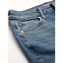 FOREVER 21 Skinny Fit Mildly Distressed Jeans image 3