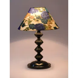 foziq Black & White Printed Triangle Shape Table Lamps-picture-40