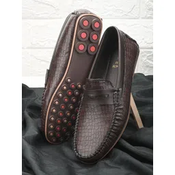 FRANKROMELLO Men Textured Lightweight Slip-On Loafers-picture-24