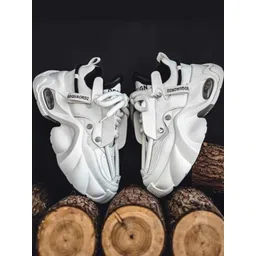 FreeMo Men White Casual Shoes-picture-24