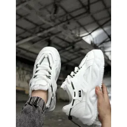 FreeMo Men White Casual Shoes-picture-31