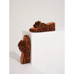 Froh Feet Women Animal Printed Flatform Heel Sandals with Bows-picture-17