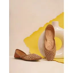 Froh Feet Women Embellished Ethnic Mojaris Flats-picture-25