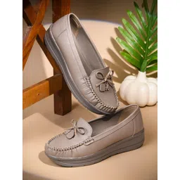 Froh Feet Women Textured Loafers-picture-32