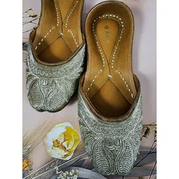 Fulkari Embellished Round Toe Leather Mojaris-picture-33