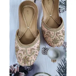 Fulkari Embellished Round Toe Leather Mojaris-picture-26