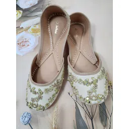 Fulkari Embellished Round Toe Leather Mojaris-picture-23