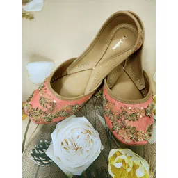 Fulkari Embellished Round Toe Leather Mojaris-picture-16