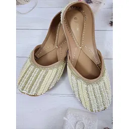 Fulkari Embellished Round Toe Leather Mojaris-picture-21