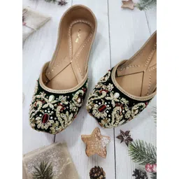Fulkari Embellished Square Toe Leather Mojaris-picture-19