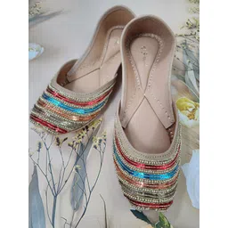 Fulkari Embellished Square Toe Leather Mojaris-picture-28