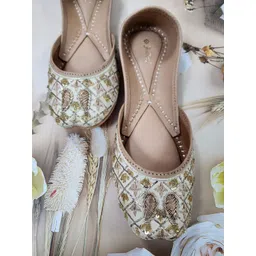 Fulkari Embroidered Leather Mojaris-picture-10