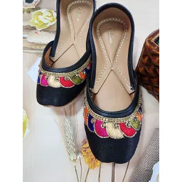 Fulkari Women Ethnic Open Toe Flats-picture-42