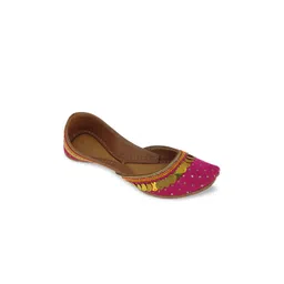 Fulkari Women Magenta Embellished Leather Ethnic Mojaris-picture-13