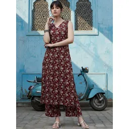 fusion by glitchez Women Floral Printed Regular Pure Cotton Kurta with Trousers-picture-38