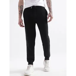 GANT Men Black Solid Relaxed-Fit Jogger-picture-10