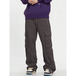 GENZILOOKS Men High-Rise Cargos Trousers-picture-13