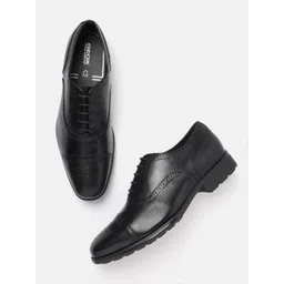 Geox Men U Walk Pleasure F B Textured Leather Formal Brogues-picture-36