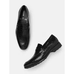 Geox Men U Walk Pleasure F C Textured Leather Loafers-picture-28