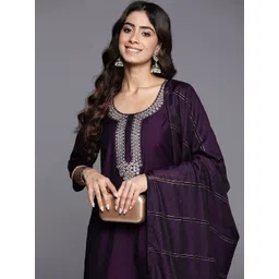gerua by libas Libas Women Yoke Design Regular Mirror Work Kurta with Trousers  Dupatta-picture-16