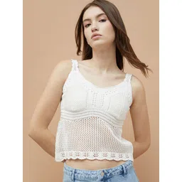 Ginger by Lifestyle Women Printed V-Neck Extended Sleeves Pockets T-shirt-image-25