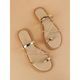 Ginger by Lifestyle Women PU One Toe Flats-picture-36