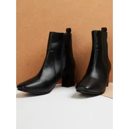 Ginger by Lifestyle Women's Black Chelsea Boots-image-14