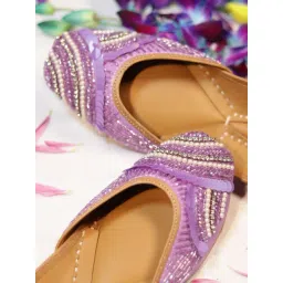 Glam Story Women's Purple Ethnic Juttis-picture-16