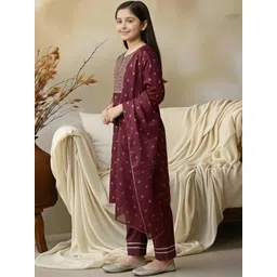 GLAMOUR WORLD GARMENTS Girls Ethnic Motifs Printed Regular Pure Cotton Kurta with Trousers & With Dupatta-picture-54