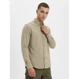 glitchez Checked Spread Collar Casual Shirt-picture-32