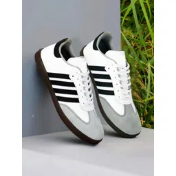 glitchez Men Colourblocked Sneakers-picture-26