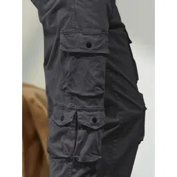 glitchez Men High-Rise Cargos Trousers image 3