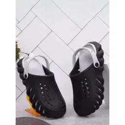 glitchez Men Perforations Clogs Flip Flops-picture-39