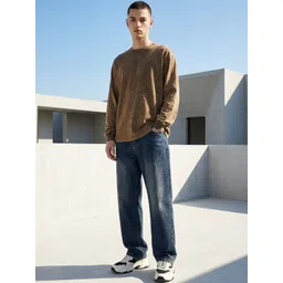 glitchez Men Relaxed Fit Mid-Rise Light Fade Jeans-picture-35