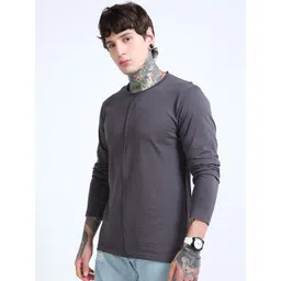 glitchez Men Solid Round Neck Pure Cotton T-shirt-image-28