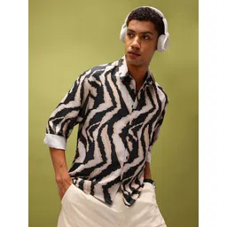 glitchez Sketchy Chevron Relaxed Shirt-picture-20