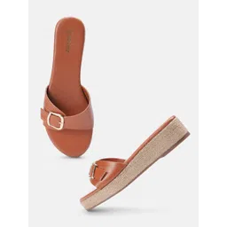 glitchez Women Buckle Detail Flatform Heels-picture-19