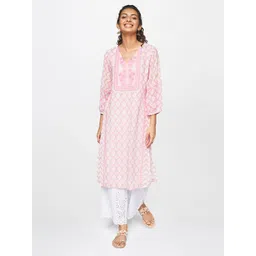 Global Desi Women Cream-Coloured & Pink Floral Printed V-Neck Straight Kurta-picture-34