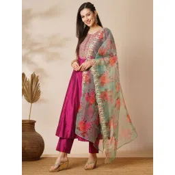 Globus Pink Silk Regular Fit Kurta With Pants & Dupatta-image-40